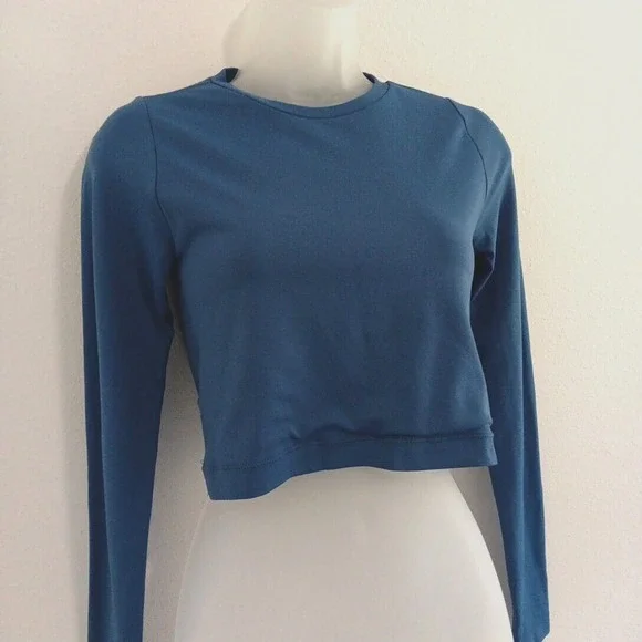 B.DY Crop Top Blue Seamless Long Sleeve Gym Yoga Medium Athletic Athleisure NEW - Picture 3 of 9